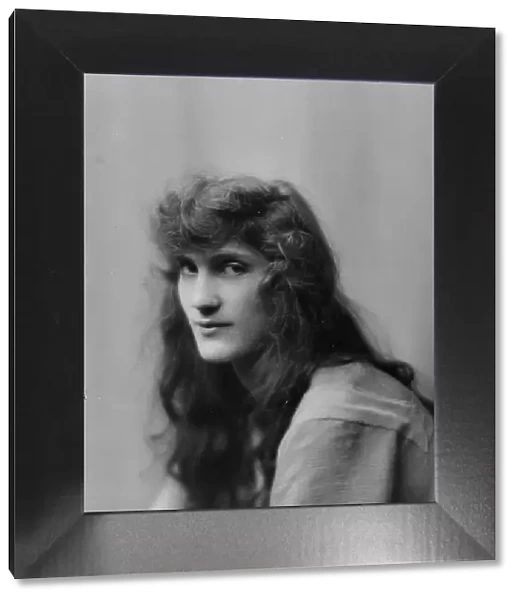 Bradley, Ruth, Miss, portrait photograph, (1916?). Creator: Arnold Genthe