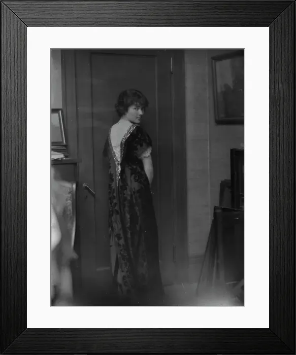 Framed Print : Breckenfeld, Meta, Miss, portrait photograph, 1913. Creator: Arnold Genthe Framed Print : Breckenfeld, Meta, Miss, portrait photograph, 1913. Creator: Arnold Genthe
