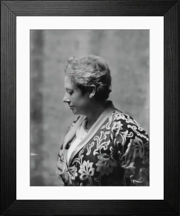 Framed Print : Brown, Agnes Page, Miss, portrait photograph, 1912 or 1913. Creator: Arnold Genthe Framed Print : Brown, Agnes Page, Miss, portrait photograph, 1912 or 1913. Creator: Arnold Genthe