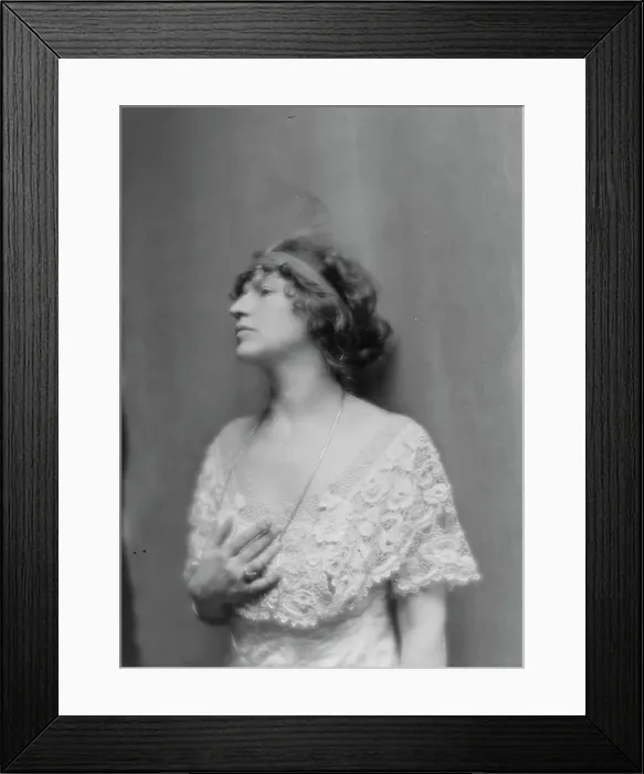 Framed Print : Burt, Frederick, Mrs. (Mira Edgerly), portrait photograph, 1914. Creator: Arnold Genthe Framed Print : Burt, Frederick, Mrs. (Mira Edgerly), portrait photograph, 1914. Creator: Arnold Genthe