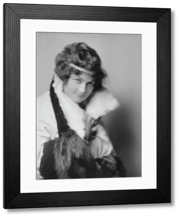 Framed Print : Chapman, M.D. Mrs. portrait photograph, 1915. Creator: Arnold Genthe Framed Print : Chapman, M.D. Mrs. portrait photograph, 1915. Creator: Arnold Genthe