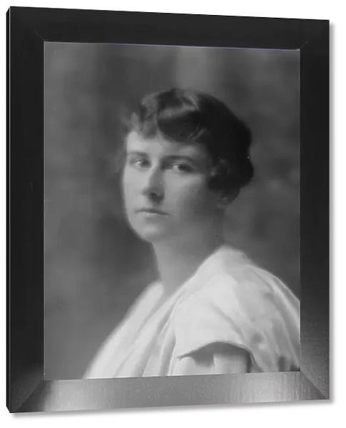 Cisco, John Jay, Mrs. portrait photograph, 1915 June 22. Creator: Arnold Genthe