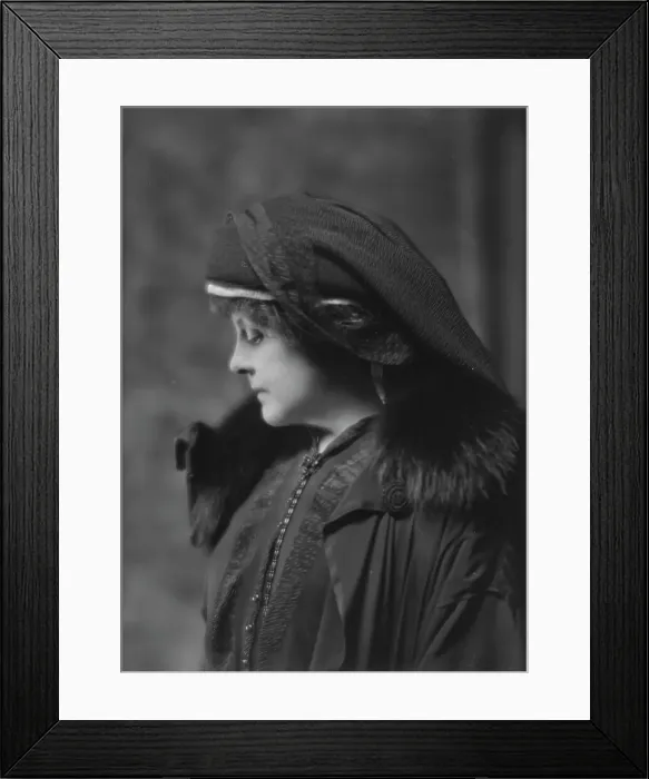 Framed Print : Compton, Barnes, Mrs. portrait photograph, 1914 Nov. 20. Creator: Arnold Genthe Framed Print : Compton, Barnes, Mrs. portrait photograph, 1914 Nov. 20. Creator: Arnold Genthe