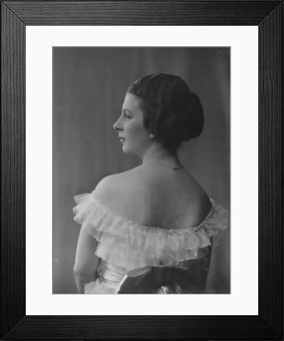 Framed Print : Cook, Stella, Miss, portrait photograph, 1917 Apr. 16. Creator: Arnold Genthe Framed Print : Cook, Stella, Miss, portrait photograph, 1917 Apr. 16. Creator: Arnold Genthe