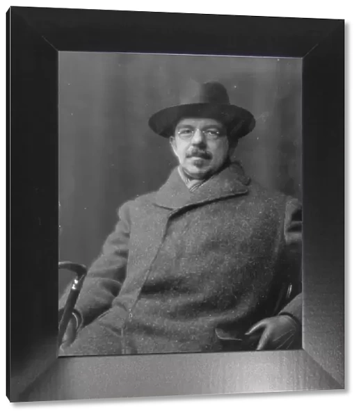 Cortissoz, Royal, Mr. portrait photograph, 1916 Apr. 10. Creator: Arnold Genthe