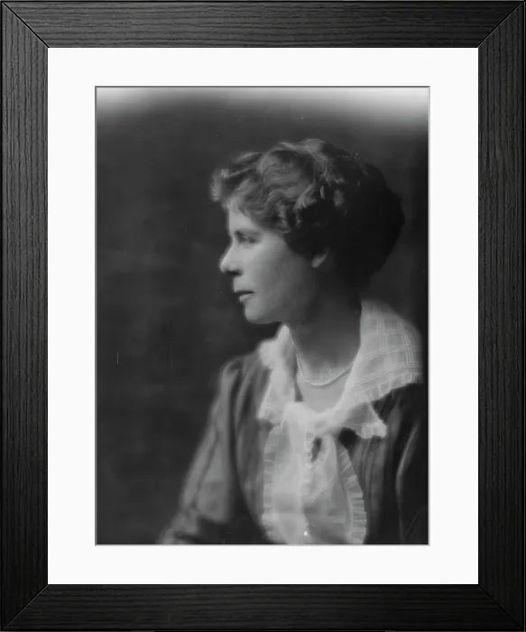 Framed Print : Cramer, Elizabeth, Miss, portrait photograph, 1915. Creator: Arnold Genthe Framed Print : Cramer, Elizabeth, Miss, portrait photograph, 1915. Creator: Arnold Genthe
