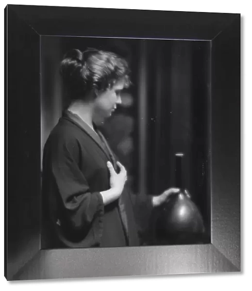 Cutler, Miss, portrait photograph, 1915 May 26. Creator: Arnold Genthe