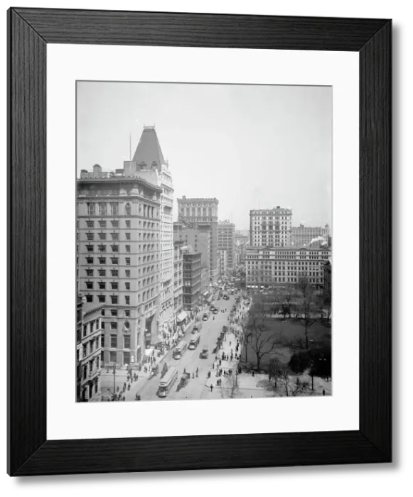 Framed Print : Looking up Broadway from City Hall, New York, c1903. Creator: Unknown Framed Print : Looking up Broadway from City Hall, New York, c1903. Creator: Unknown