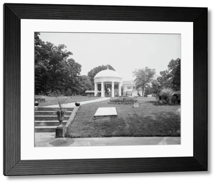 Framed Print : Temple of Fame and the mansion [Arlington House], Arlington, Va. c1903. Creator: Unknown