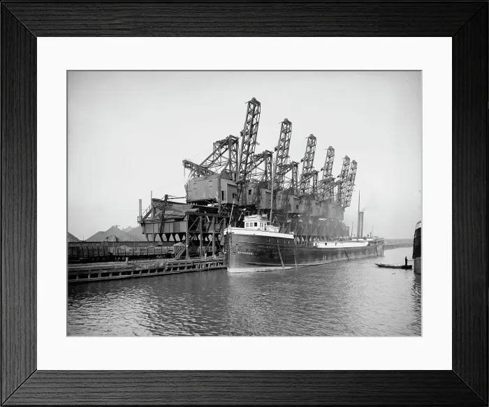 Framed Print : Hoover and Mason clam shell hoists, Cleveland, O[hio], between 1900 and 1906. Creator: Unknown
