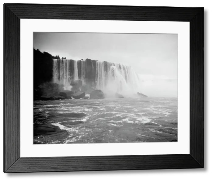 Framed Print : Horseshoe Falls, Niagara, c1900. Creator: Unknown Framed Print : Horseshoe Falls, Niagara, c1900. Creator: Unknown