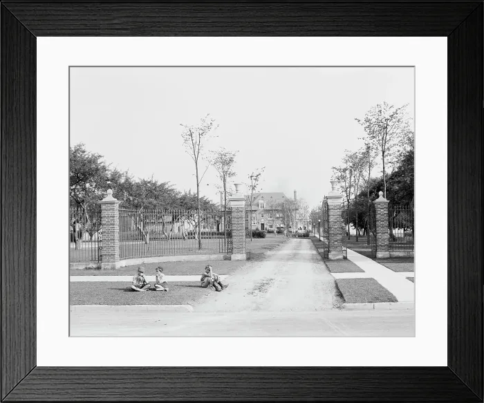 Framed Print : Residence near country club, Ann Arbor, Mich. between 1900 and 1910. Creator: Unknown Framed Print : Residence near country club, Ann Arbor, Mich. between 1900 and 1910. Creator: Unknown