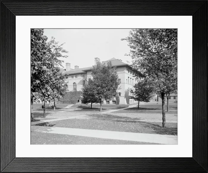 Framed Print : University of Minnesota, medical building, Minneapolis, Minn. between 1900 and 1910. Creator: Unknown Framed Print : University of Minnesota, medical building, Minneapolis, Minn. between 1900 and 1910. Creator: Unknown
