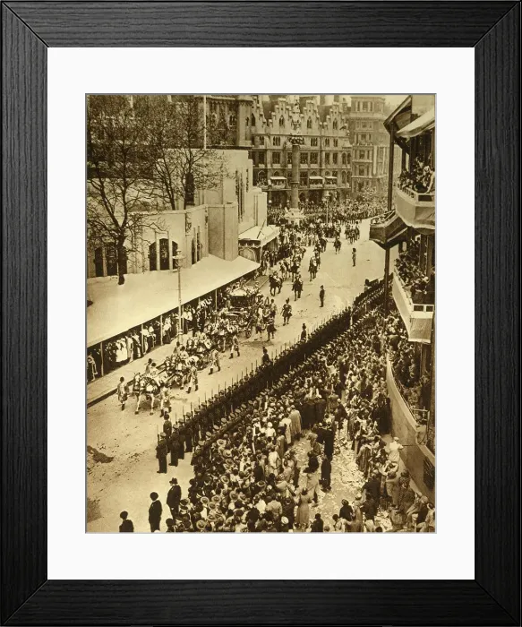 Framed Print : The King and Queen Leaving Westminster Abbey, 1937. Creator: Photochrom Co Ltd of London Framed Print : The King and Queen Leaving Westminster Abbey, 1937. Creator: Photochrom Co Ltd of London