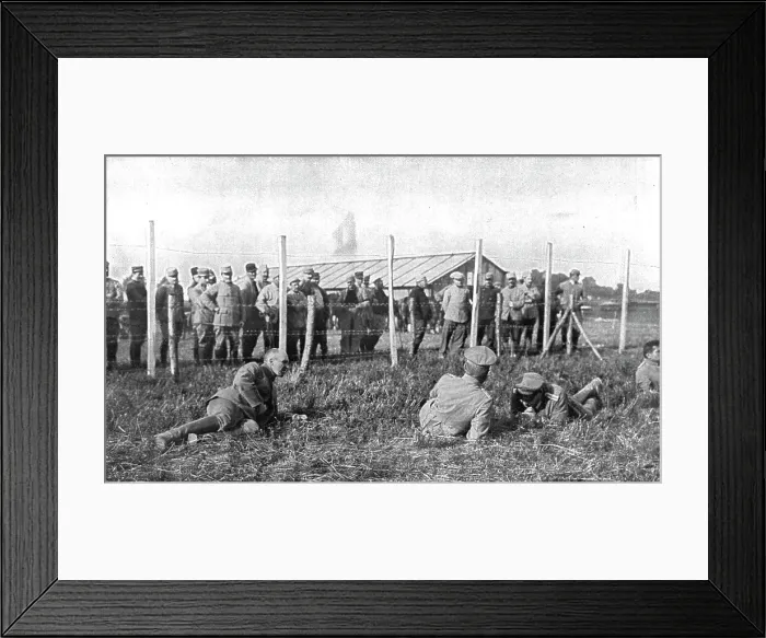 Framed Print : Le Coin des Officiers; Groupe d'officiers allemands prisonniers dans un des enclos... 1916 (1924) Creator: Unknown Framed Print : Le Coin des Officiers; Groupe d'officiers allemands prisonniers dans un des enclos... 1916 (1924) Creator: Unknown