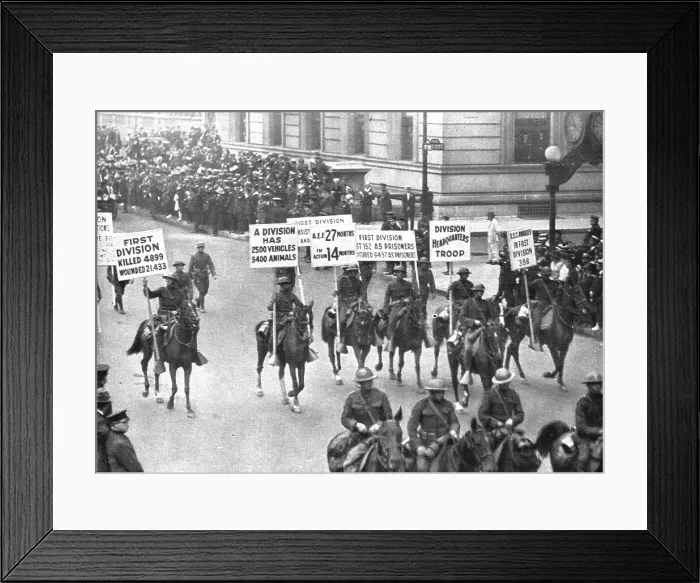 Framed Print : Les fetes de la victoire a New-York; les herauts d'armes de la 1st division Americaine, 1919. Creator: Unknown Framed Print : Les fetes de la victoire a New-York; les herauts d'armes de la 1st division Americaine, 1919. Creator: Unknown