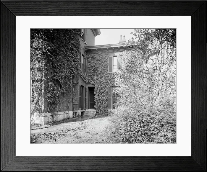 Framed Print : Side entrance, J.H. Patterson's residence, Dayton, Ohio, between 1900 and 1905. Creator: Unknown Framed Print : Side entrance, J.H. Patterson's residence, Dayton, Ohio, between 1900 and 1905. Creator: Unknown