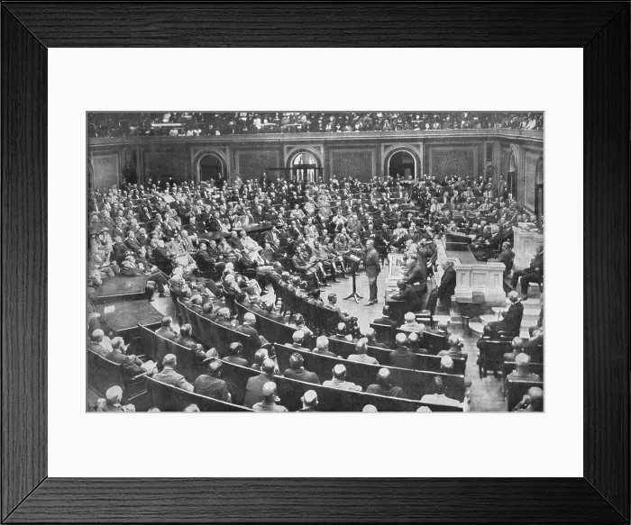 Framed Print : Le general Pershing au parlement American; devant le Senat et la Chambre des... 1919. Creator: Underwood & Underwood. Le general Pershing au parlement American; devant le Senat et la Chambre des... 1919. Creator: Underwood & Underwood Framed Print : Le general Pershing au parlement American; devant le Senat et la Chambre des... 1919. Creator: Underwood & Underwood. Le general Pershing au parlement American; devant le Senat et la Chambre des... 1919. Creator: Underwood & Underwood