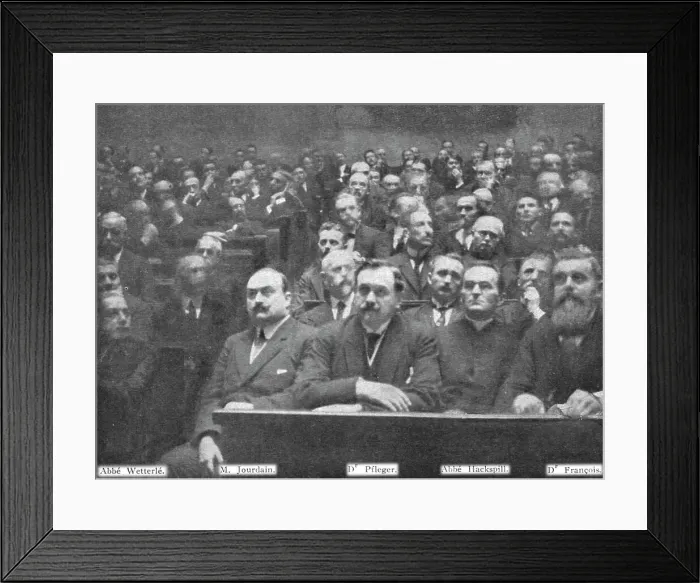 Framed Print : L'Alsace et la Lorraine retrouvees; les deputes d'Alsace et de Lorraine siegeant pour...1919. Creator: Unknown Framed Print : L'Alsace et la Lorraine retrouvees; les deputes d'Alsace et de Lorraine siegeant pour...1919. Creator: Unknown