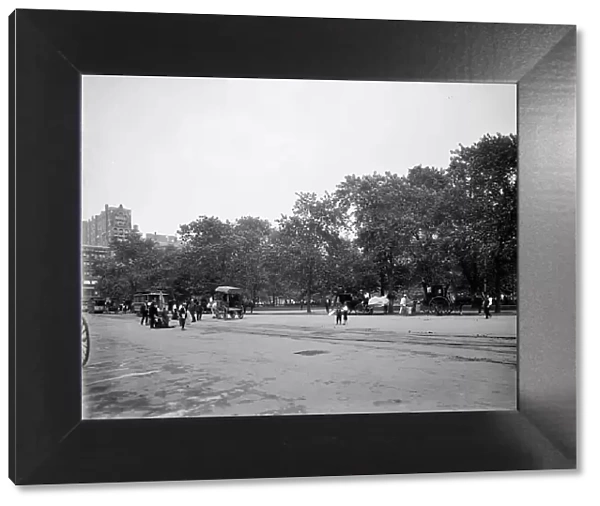 Union Square [Park] from Tiffany's, between 1900 and 1905. Creator: Unknown