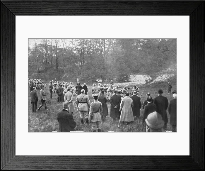 Framed Print : Le chatiment des denonciateurs de Laon; quadruple execution capitale a Vincennes...1920. Creator: Unknown Framed Print : Le chatiment des denonciateurs de Laon; quadruple execution capitale a Vincennes...1920. Creator: Unknown