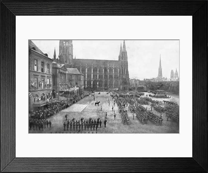 Framed Print : L'appel des morts; le 21 aout 1919, a Rouen, sur la place de l'hotel-de-Ville, la 5e div... 1919. Creator: Unknown