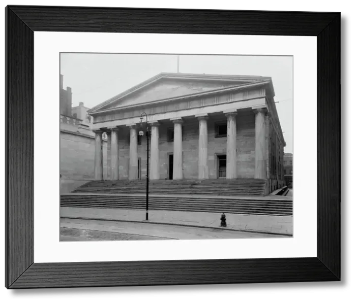 Framed Print : United States Custom House, Philadelphia, between 1900 and 1906. Creator: Unknown Framed Print : United States Custom House, Philadelphia, between 1900 and 1906. Creator: Unknown