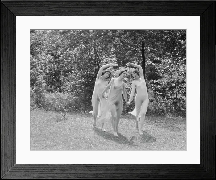 Framed Print : Unidentified dancers, possibly Elizabeth Duncan dancers, between 1911 and 1942. Creator: Arnold Genthe Framed Print : Unidentified dancers, possibly Elizabeth Duncan dancers, between 1911 and 1942. Creator: Arnold Genthe