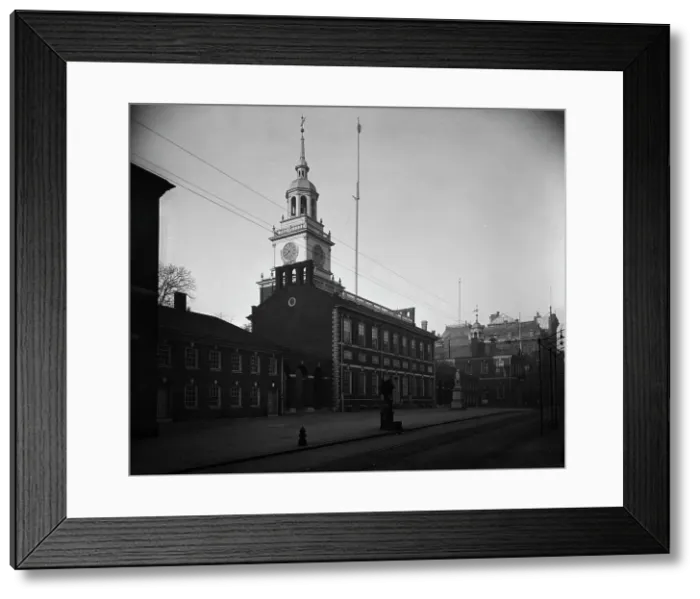 Framed Print : Independence Hall, Philadelphia, c1900. Creator: Unknown Framed Print : Independence Hall, Philadelphia, c1900. Creator: Unknown