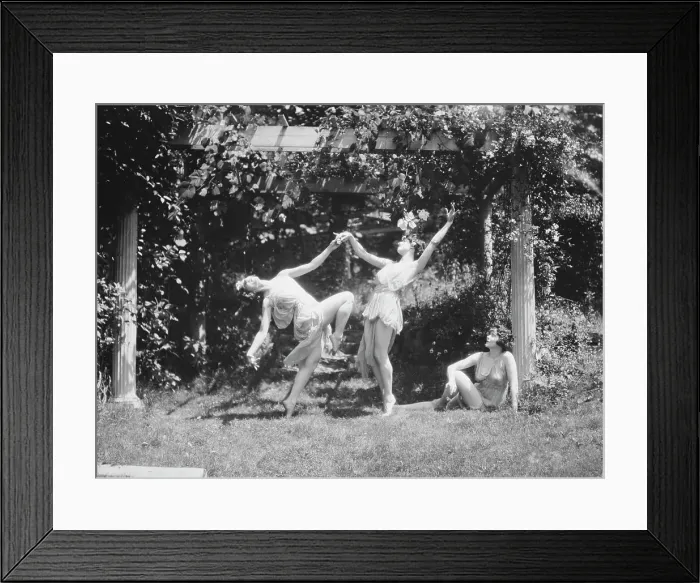 Framed Print : Unidentified dancers, possibly Elizabeth Duncan dancers, between 1911 and 1942. Creator: Arnold Genthe Framed Print : Unidentified dancers, possibly Elizabeth Duncan dancers, between 1911 and 1942. Creator: Arnold Genthe