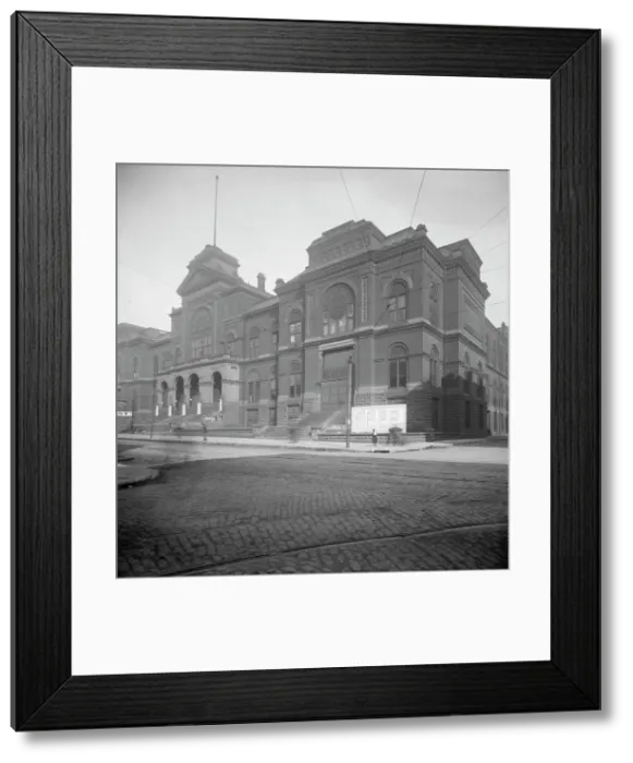 Framed Print : Exposition Building, St. Louis, Mo. between 1884 and 1906. Creator: Unknown Framed Print : Exposition Building, St. Louis, Mo. between 1884 and 1906. Creator: Unknown