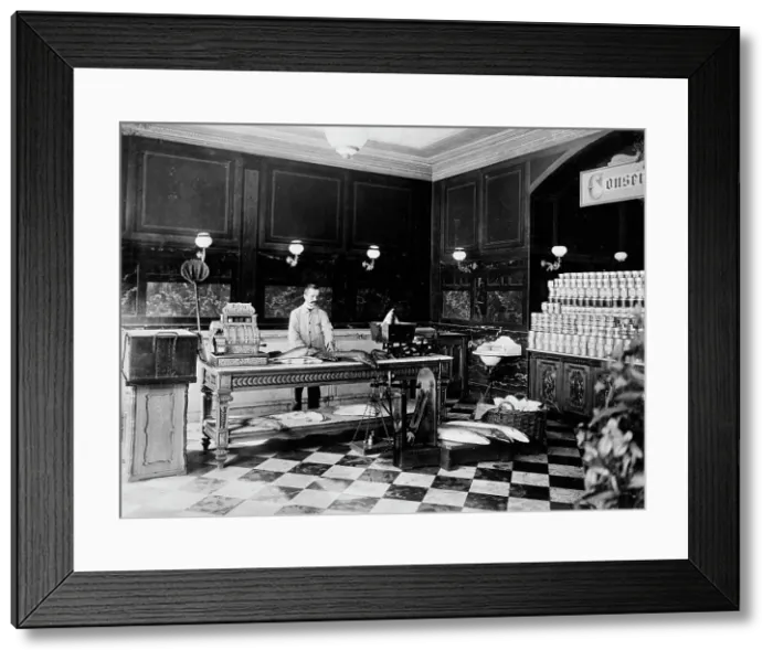 Framed Print : C. Lindenberg Hollieferont, fish store, Berlin, Germany, between 1895 and 1910. Creator: Unknown