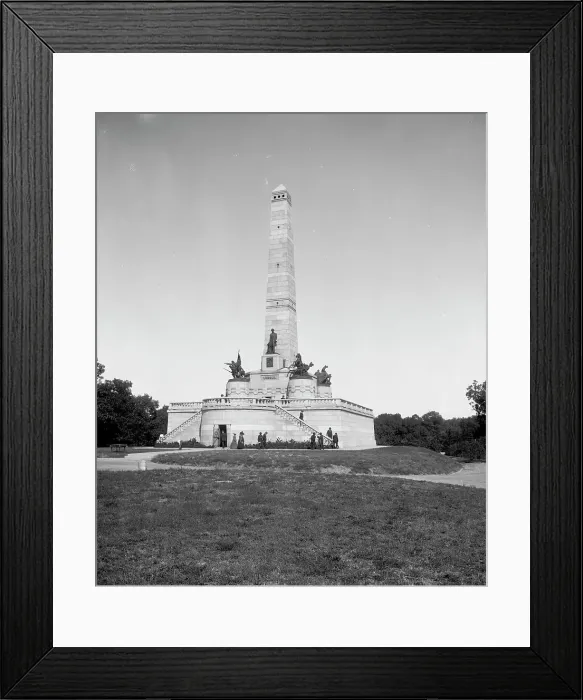 Framed Print : Lincoln Monument, Oak Ridge Cemetery, Springfield, Ill. between 1900 and 1906. Creator: Unknown Framed Print : Lincoln Monument, Oak Ridge Cemetery, Springfield, Ill. between 1900 and 1906. Creator: Unknown
