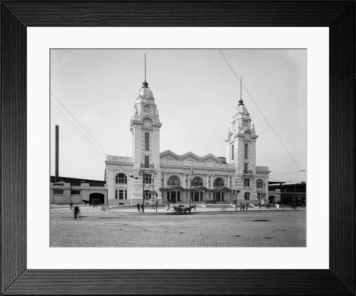 Framed Print : New Union Station, Worcester, Mass. c.between 1910 and 1920. Creator: Unknown Framed Print : New Union Station, Worcester, Mass. c.between 1910 and 1920. Creator: Unknown
