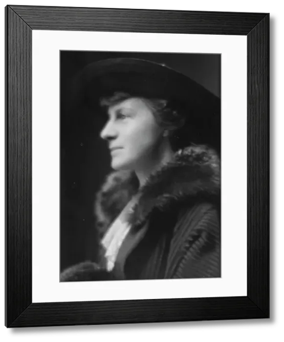 Framed Print : Motley, A.H. Mrs. portrait photograph, 1915. Creator: Arnold Genthe Framed Print : Motley, A.H. Mrs. portrait photograph, 1915. Creator: Arnold Genthe