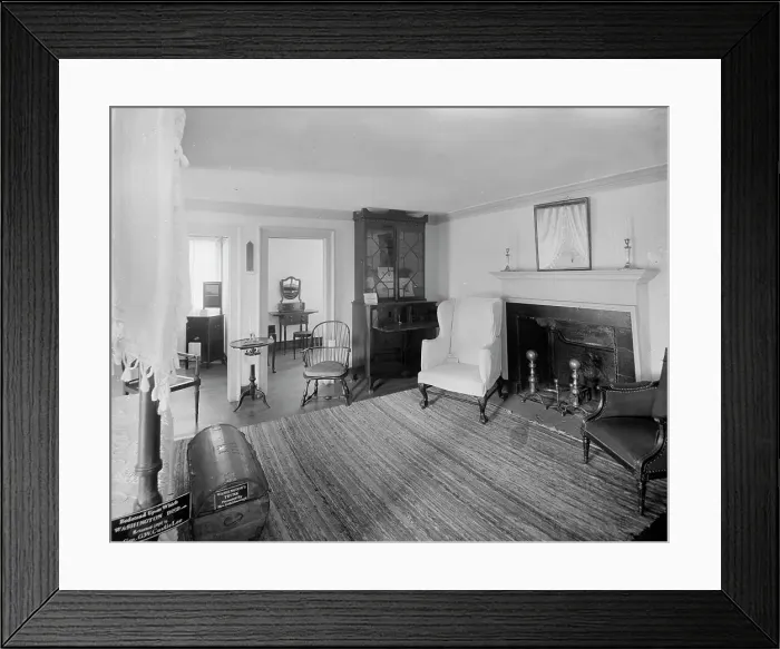 Framed Print : Washington's room at Mt. Vernon, c.between 1910 and 1920. Creator: Unknown Framed Print : Washington's room at Mt. Vernon, c.between 1910 and 1920. Creator: Unknown