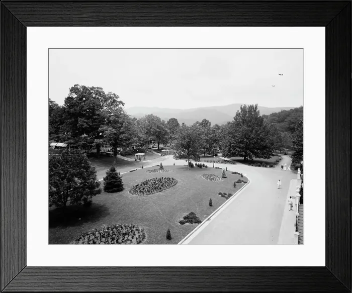 Framed Print : White Sulphur Springs, W. Va. the south lawn, c.between 1910 and 1920. Creator: Unknown Framed Print : White Sulphur Springs, W. Va. the south lawn, c.between 1910 and 1920. Creator: Unknown