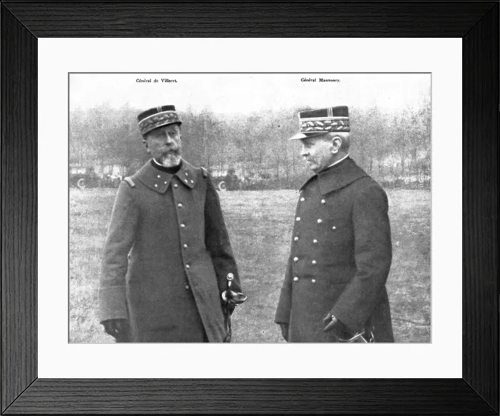 Framed Print : Deux Generaux atteints par la meme balle, le 12 mars 1915, 1915. Creator: Unknown Framed Print : Deux Generaux atteints par la meme balle, le 12 mars 1915, 1915. Creator: Unknown