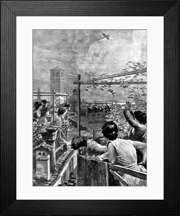 Framed Print : les premieres operations Italiennes; un biplan autrichien sur Venise le 24 mai, 1915. Creator: R Paoletti Framed Print : les premieres operations Italiennes; un biplan autrichien sur Venise le 24 mai, 1915. Creator: R Paoletti