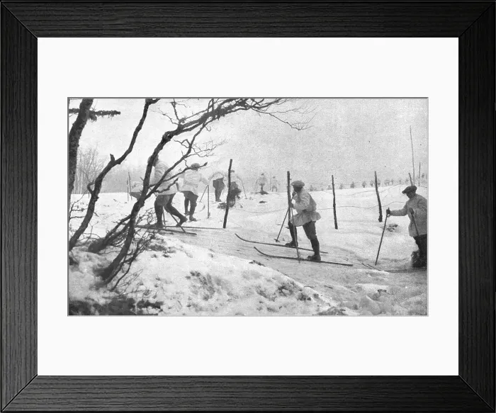 Framed Print : Dans la meme region, nos alpins skieurs ont ete pourvus de blanches tuniques... 1915 (1924) Creator: Unknown Framed Print : Dans la meme region, nos alpins skieurs ont ete pourvus de blanches tuniques... 1915 (1924) Creator: Unknown