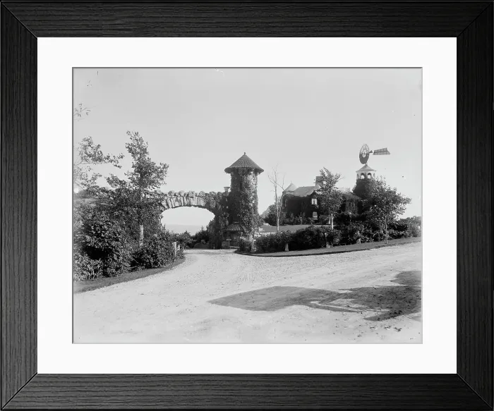 Framed Print : Dunmere, Narragansett, R.I. between 1900 and 1906. Creator: Unknown