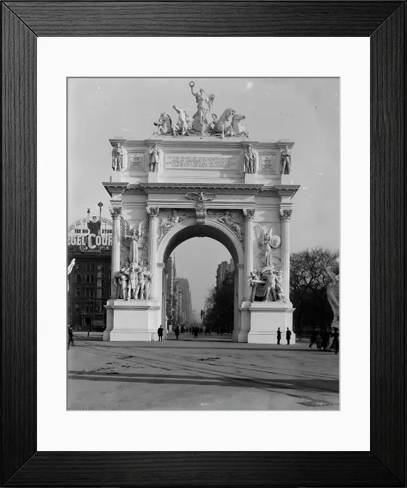 Framed Print : Dewey Arch, New York, c1900. Creator: Unknown Framed Print : Dewey Arch, New York, c1900. Creator: Unknown