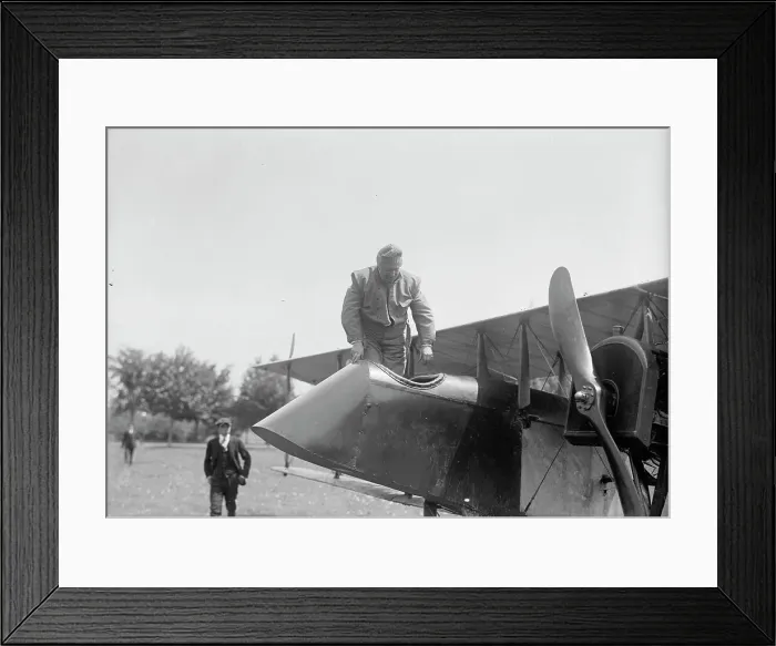 Framed Print : Curtiss Airplane Tests And Demonstrations; Twin Engine Biplane, Potomac Park, 1916. Creator: Harris & Ewing. Curtiss Airplane Tests And Demonstrations; Twin Engine Biplane, Potomac Park, 1916. Creator: Harris & Ewing Framed Print : Curtiss Airplane Tests And Demonstrations; Twin Engine Biplane, Potomac Park, 1916. Creator: Harris & Ewing. Curtiss Airplane Tests And Demonstrations; Twin Engine Biplane, Potomac Park, 1916. Creator: Harris & Ewing