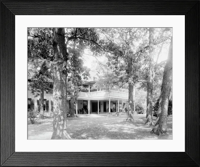 Framed Print : Hotel, Taughannock Falls, N.Y. between 1900 and 1906. Creator: Unknown Framed Print : Hotel, Taughannock Falls, N.Y. between 1900 and 1906. Creator: Unknown