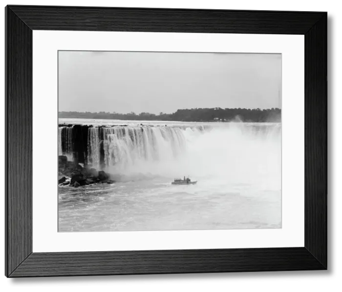 Framed Print : Horshoe [i.e. Horseshoe] Falls, Niagara, c1900. Creator: Unknown