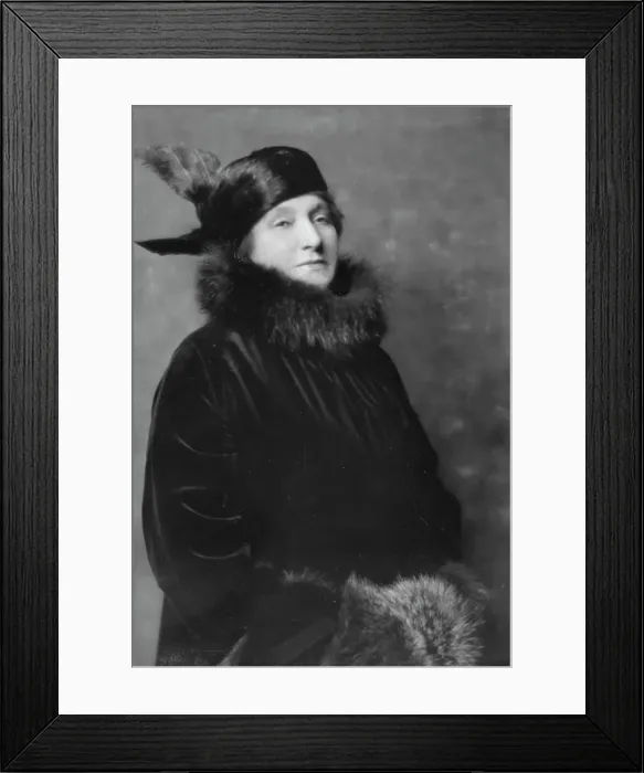 Framed Print : Melba, Madame, portrait photograph, 1915 Jan. 3. Creator: Arnold Genthe Framed Print : Melba, Madame, portrait photograph, 1915 Jan. 3. Creator: Arnold Genthe