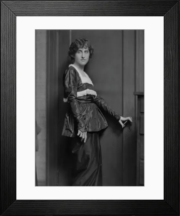 Framed Print : Plimpton, Albert, Mrs. portrait photograph, 1913 Dec. 18. Creator: Arnold Genthe Framed Print : Plimpton, Albert, Mrs. portrait photograph, 1913 Dec. 18. Creator: Arnold Genthe