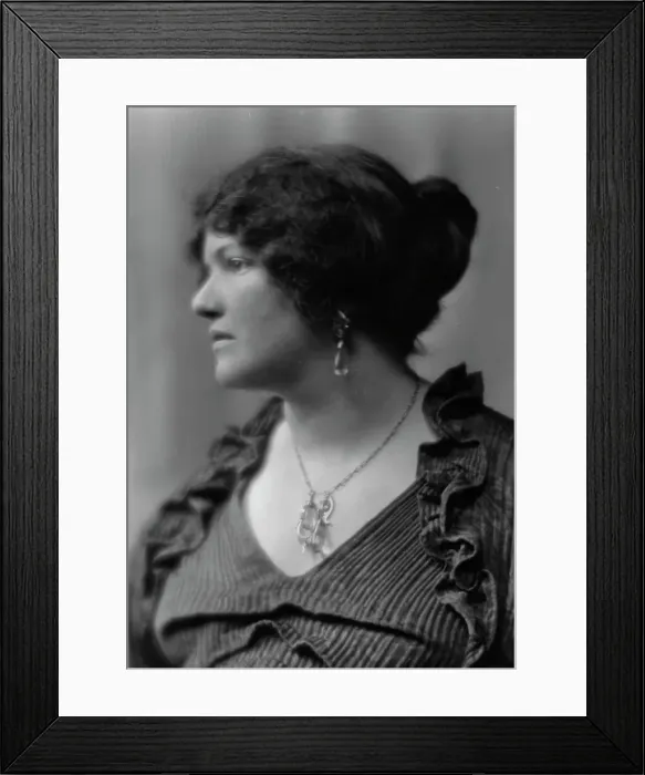 Framed Print : Putnam, Nina Wilcox, Mrs. portrait photograph, 1913. Creator: Arnold Genthe Framed Print : Putnam, Nina Wilcox, Mrs. portrait photograph, 1913. Creator: Arnold Genthe