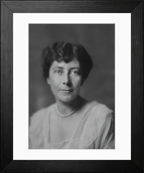 Framed Print : Quinton, W.W. Mrs. portrait photograph, 1914 Oct. 26. Creator: Arnold Genthe Framed Print : Quinton, W.W. Mrs. portrait photograph, 1914 Oct. 26. Creator: Arnold Genthe