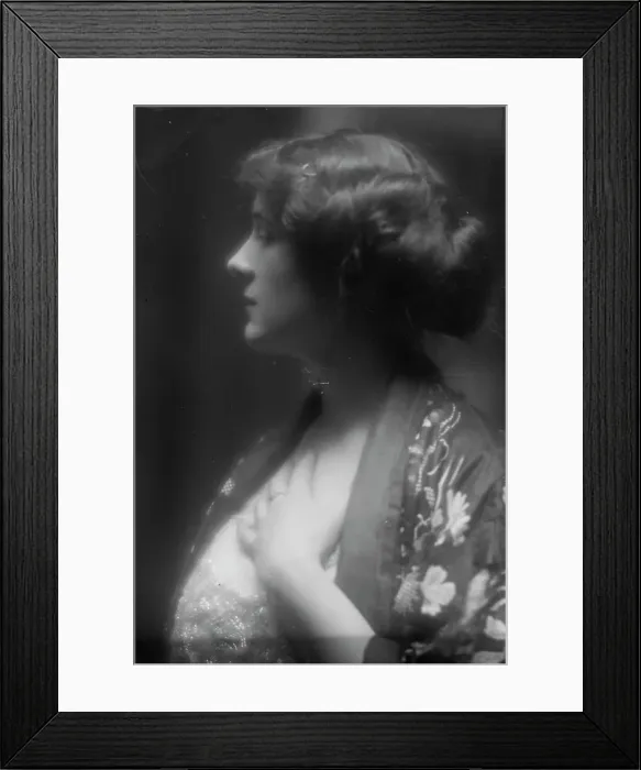 Framed Print : Randell, Mrs. portrait photograph, 1913. Creator: Arnold Genthe Framed Print : Randell, Mrs. portrait photograph, 1913. Creator: Arnold Genthe